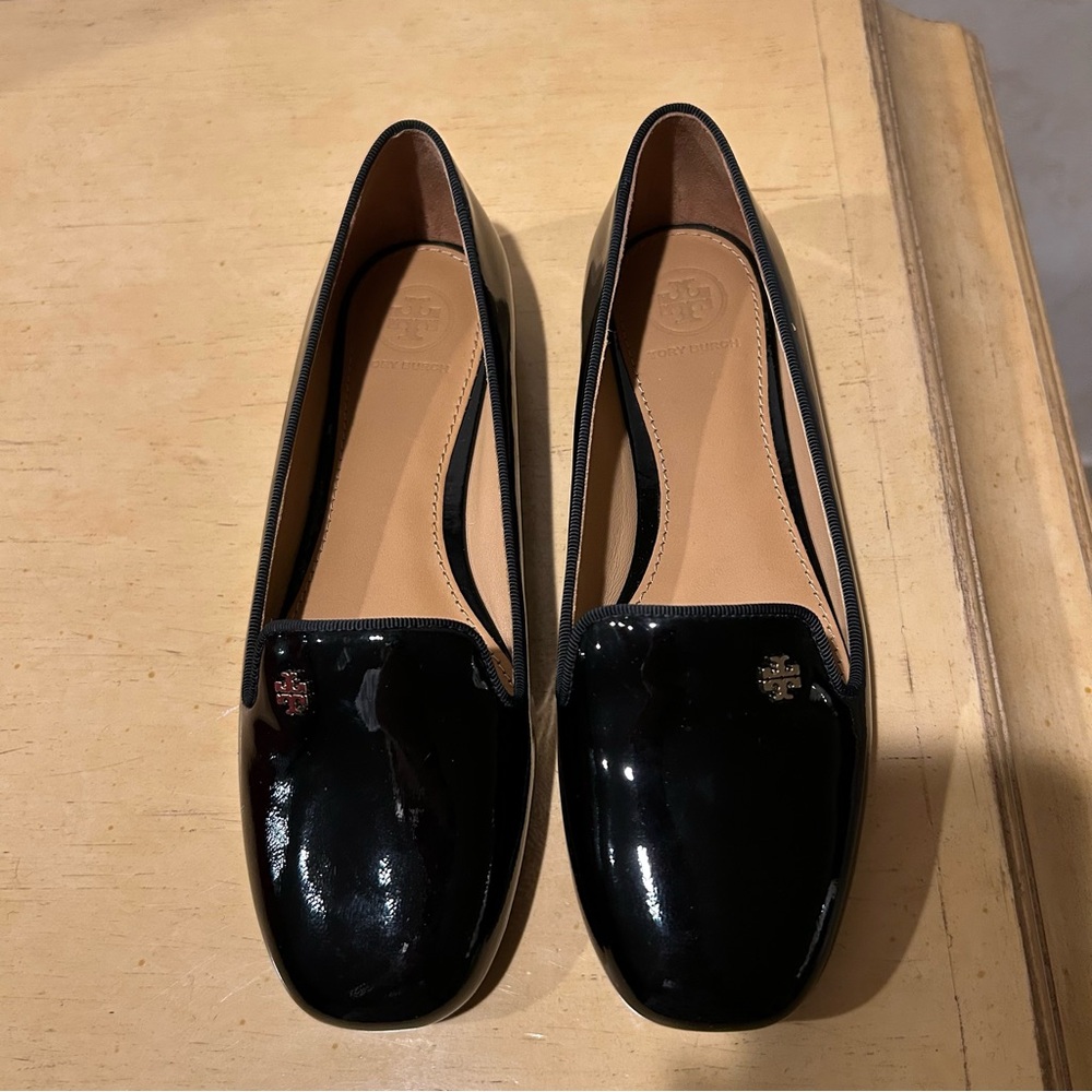 Tory Burch Samantha black patent leather loafer size 7m style # 50843